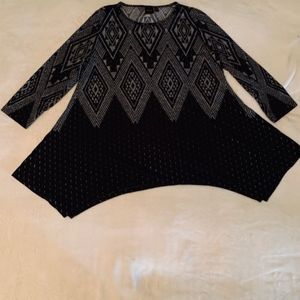 Rafaella quarter sleeves w/ black and white design